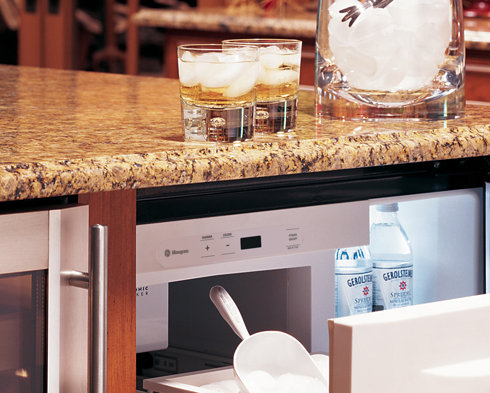 Indoor Home Bars Make Entertaining Fun